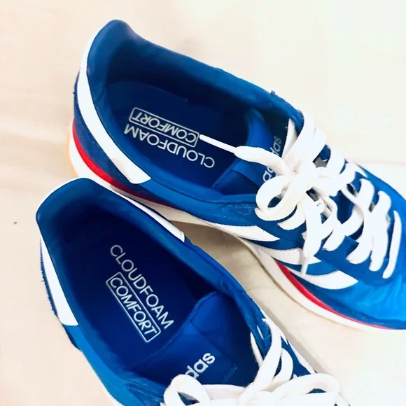 Adidas Women’s Run 70s 2.0 Blue and White Sneakers NWOT - Picture 2 of 8